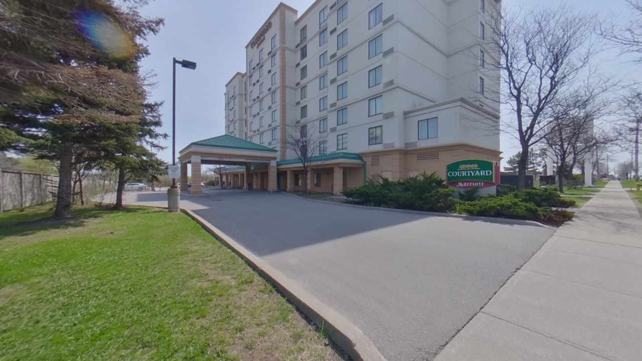 Courtyard by marriott toronto airport
