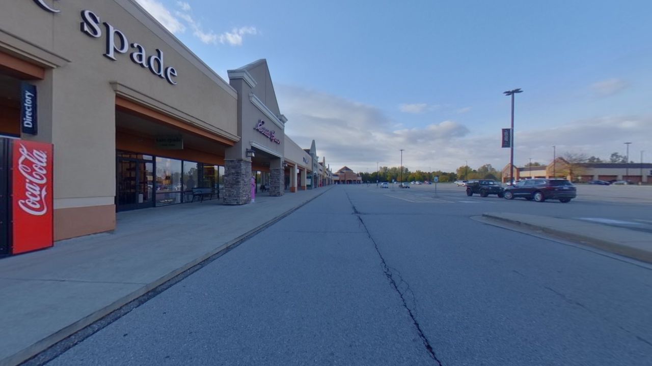 Birch Run Premium Outlets