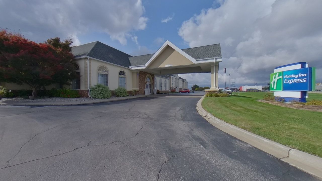 Holiday Inn ExpressBirch Run