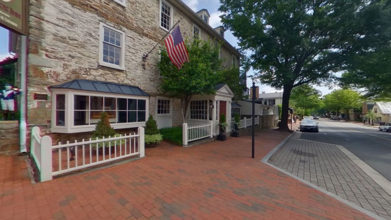 Red Fox Inn & Tavern